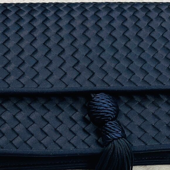 EUC Saks Fifth Avenue Clutch w/Strap, Dark Navy, Pocket, 7" L x 5" T x 2" Deep - Picture 2 of 13